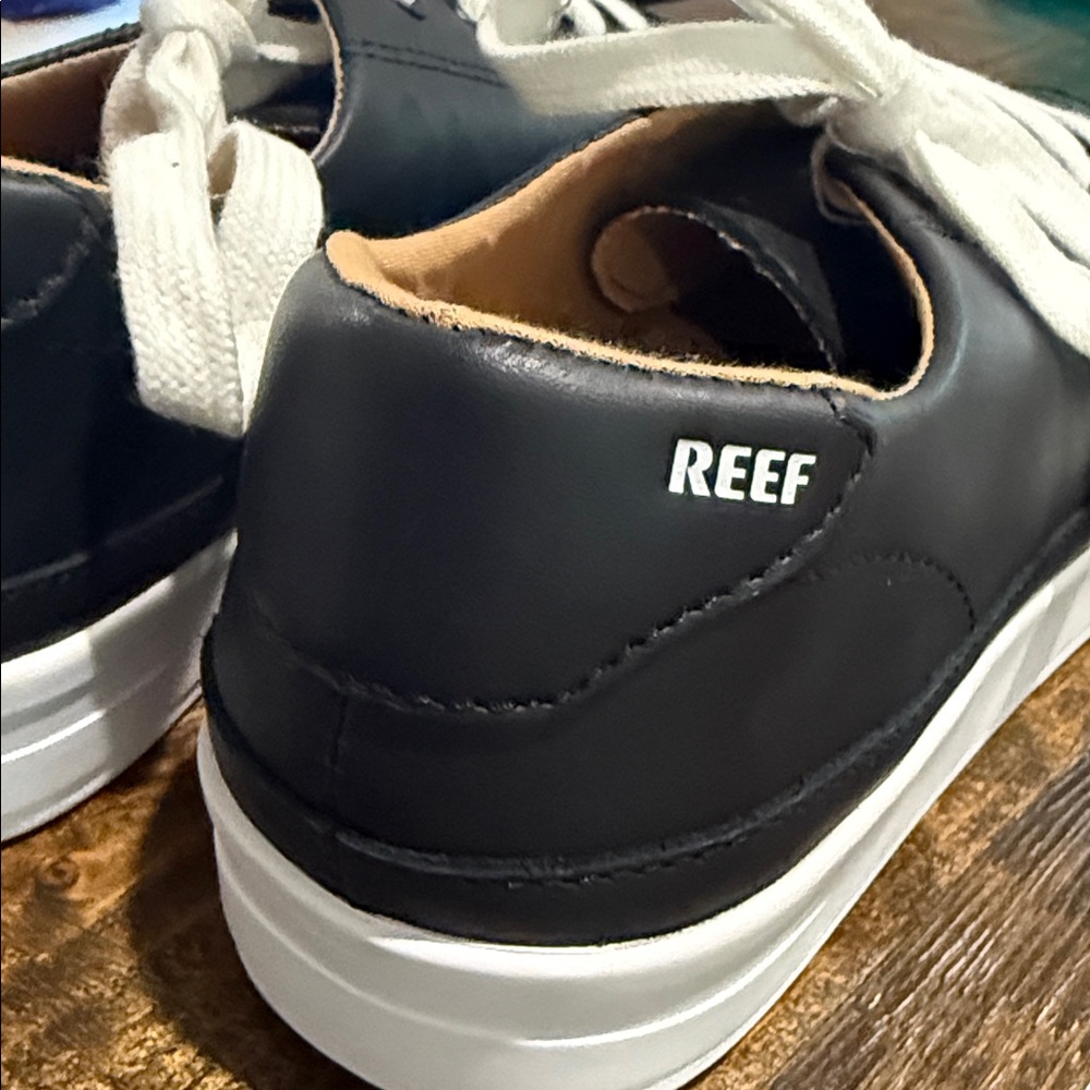 Reef Black faux leather Sneakers sz9 - Picture 5 of 6